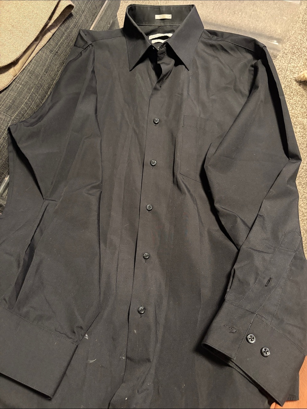 Van Heusen Black Long-Sleeve Dress Shirt